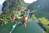 欧冠比赛用球？欧冠比赛用球价格？